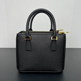 Mini Killer 1BA906, золотой. Эта сумка Galleria изготовлена из фи