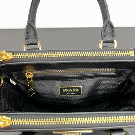 Mini Killer 1BA906, золотой. Эта сумка Galleria изготовлена из фи
