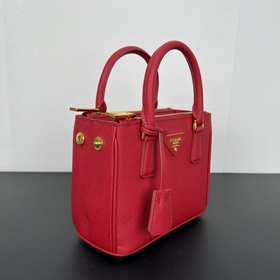 Mini Killer 1BA906, золотой. Эта сумка Galleria изготовлена из фи
