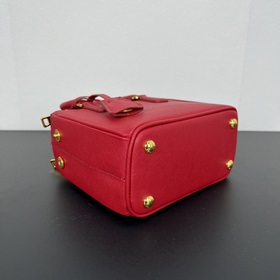 Mini Killer 1BA906, золотой. Эта сумка Galleria изготовлена из фи