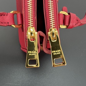 Mini Killer 1BA906, золотой. Эта сумка Galleria изготовлена из фи