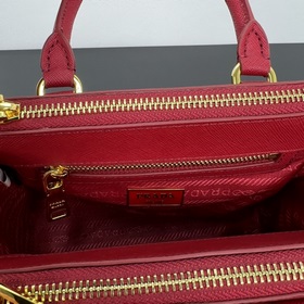 Mini Killer 1BA906, золотой. Эта сумка Galleria изготовлена из фи