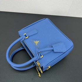 Mini Killer 1BA906, золотой. Эта сумка Galleria изготовлена из фи