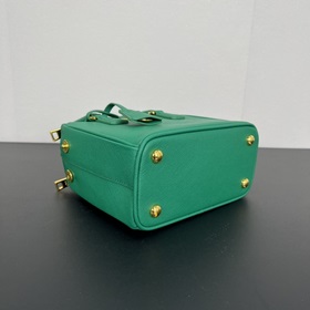 Mini Killer 1BA906, золотой. Эта сумка Galleria изготовлена из фи