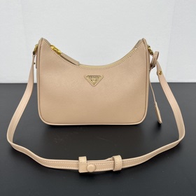 Prada, оригинальная фабрика, новая модель сумки в руке/под мышкой