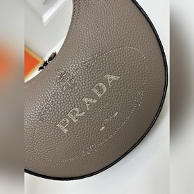 Новая модель Prada RADA Французская элегантность, зимний стиль, о
