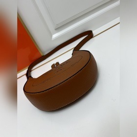 Новая модель Prada RADA Французская элегантность, зимний стиль, о