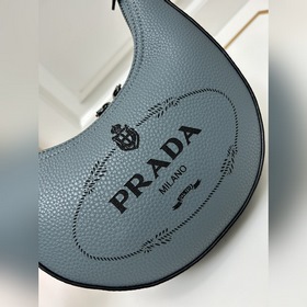Новая модель Prada RADA Французская элегантность, зимний стиль, о