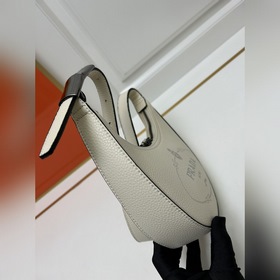 Новая модель Prada RADA Французская элегантность, зимний стиль, о