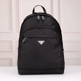 PRADA - Официальный сайт рюкзака Prada. Изготовлен из оригинально