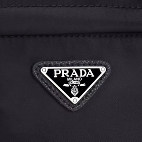 PRADA - новейшая модель рюкзака с двумя плечевыми ремнями, синхро