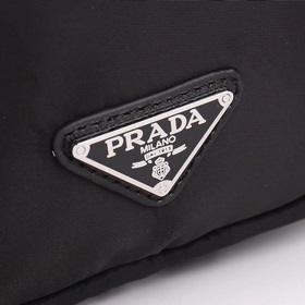 PRADA - Официальный сайт рюкзака Prada. Изготовлен из оригинально