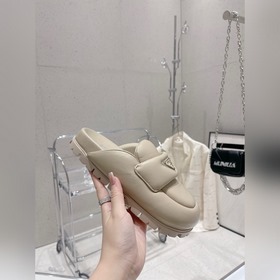 Лучшая версия тапочек Prada, туфли-муллеры очень удобны в носке, 