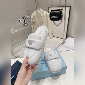 Лучшая версия тапочек Prada, туфли-муллеры очень удобны в носке,