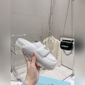 Лучшая версия тапочек Prada, туфли-муллеры очень удобны в носке, 