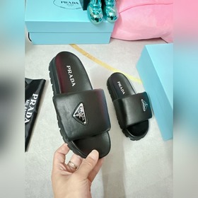 Новая модель туфель Prada 2024 очень удобна в носке. Вы можете на