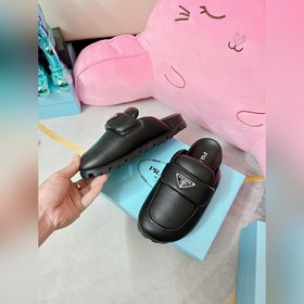 Новая модель туфель Prada 2024 очень удобна в носке. Вы можете на