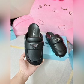 Новая модель туфель Prada 2024 очень удобна в носке. Вы можете на