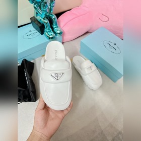 Новая модель туфель Prada 2024 очень удобна в носке. Вы можете на