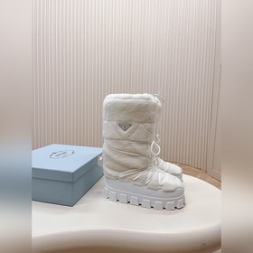 Prada Rada – новая популярная модель космических ботинок для лыж