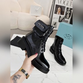 23 Новая серия rad* классическая сумка Prada в сочетании с ботинк