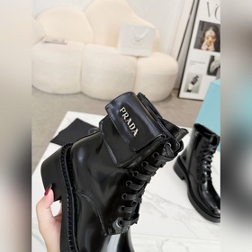 23 Новая серия rad* классическая сумка Prada в сочетании с ботинк