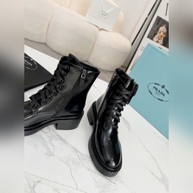 23 Новая серия rad* классическая сумка Prada в сочетании с ботинк