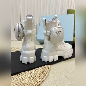 Prada/Prada Paris Fashion Show/Model worn by Wang Xinling Модель,