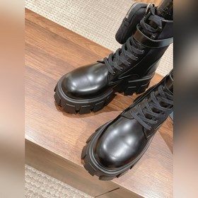 Prada Самые популярные сумки ботинки в Интернете представлены зде