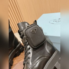 Prada Самые популярные сумки ботинки в Интернете представлены зде