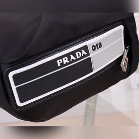 PRADA - сумка на грудь/поясная сумка, официальный сайт. Изготовле