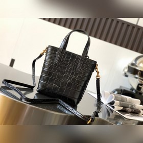 loewe  Новая мини-сумка для покупок, несмотря на свои небольшие 