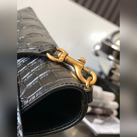 loewe  Новая мини-сумка для покупок, несмотря на свои небольшие 