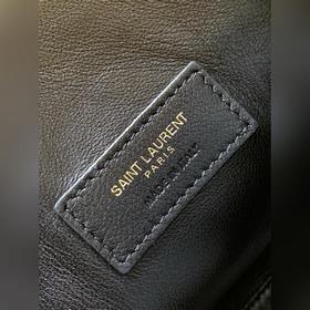 loewe  Новая мини-сумка для покупок, несмотря на свои небольшие 