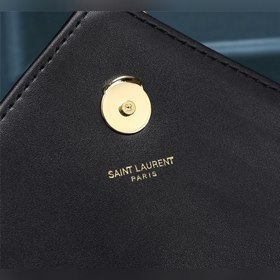 Сумка SAINT LAURENT MONOGRAMME из классической кожи Saint Laurent