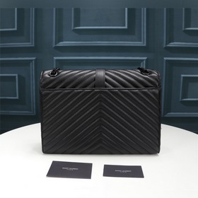 Классическая сумка SAINT LAURENT MONOGRAMME с шариковым узором из