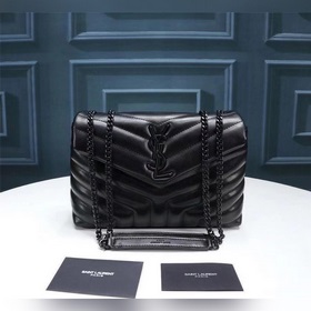 Классическая легенда Saint Laurent сочетает в себе модный стиль и
