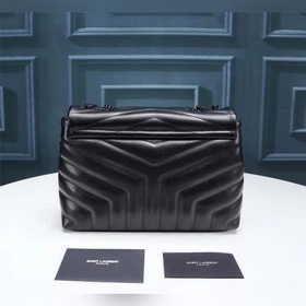 Классическая легенда Saint Laurent сочетает в себе модный стиль и