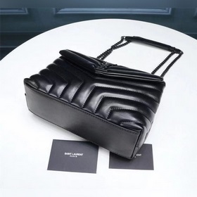 Классическая легенда Saint Laurent сочетает в себе модный стиль и