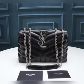 Классическая легенда Saint Laurent сочетает в себе модный стиль и