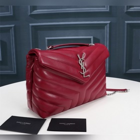 Классическая легенда Saint Laurent сочетает в себе модный стиль и