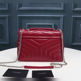 Классическая легенда Saint Laurent сочетает в себе модный стиль и