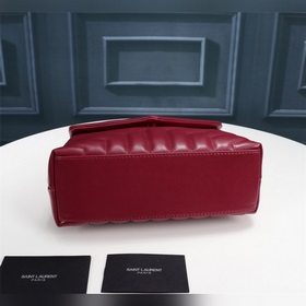Классическая легенда Saint Laurent сочетает в себе модный стиль и