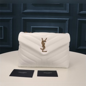 Классическая легенда Saint Laurent сочетает в себе модный стиль и