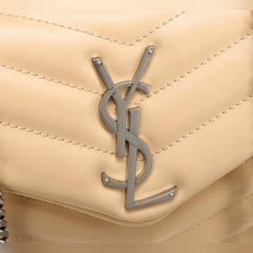 Классическая легенда Saint Laurent сочетает в себе модный стиль и