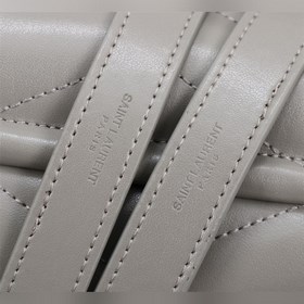 Классическая легенда Saint Laurent сочетает в себе модный стиль и