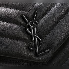 Классическая легенда Saint Laurent сочетает в себе модный стиль и