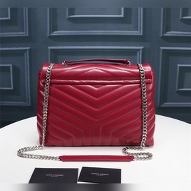 Классическая легенда Saint Laurent сочетает в себе модный стиль и