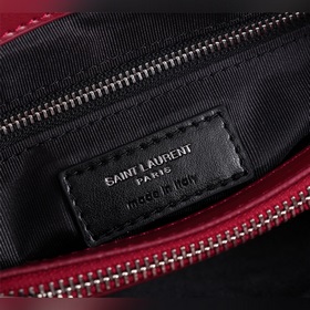Классическая легенда Saint Laurent сочетает в себе модный стиль и