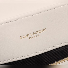 Классическая легенда Saint Laurent сочетает в себе модный стиль и